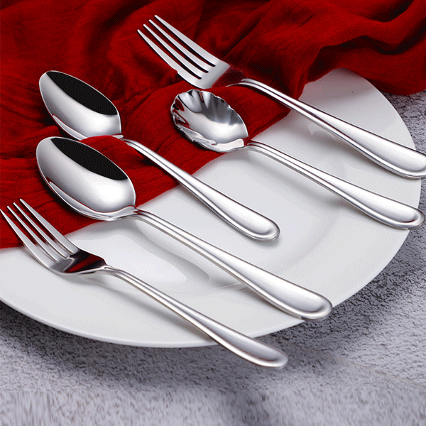 What are the characteristics of stainless steel cutlery